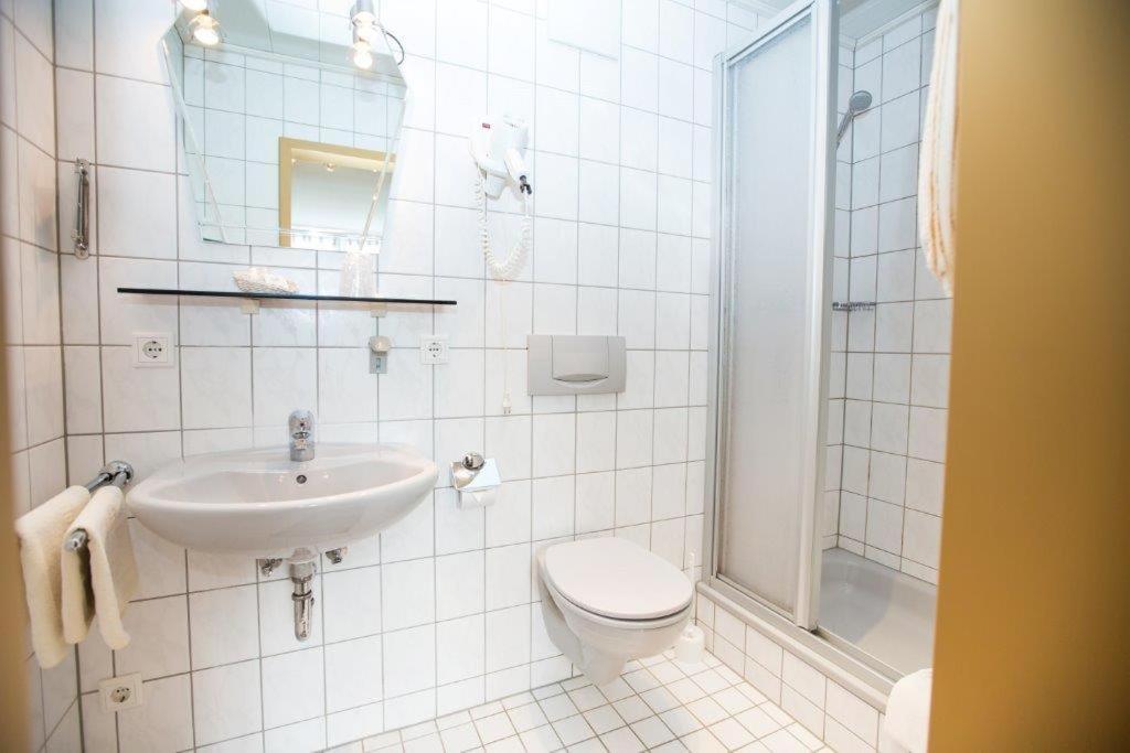 Hotel Pizzeria Venezia Sohren Extérieur photo